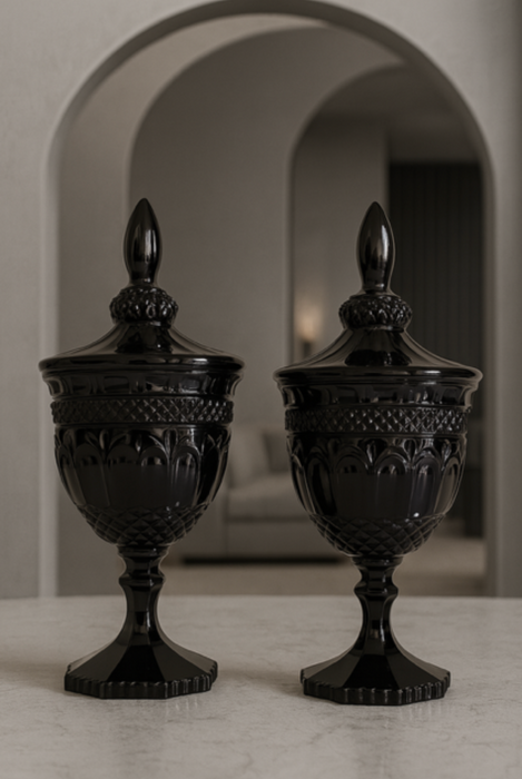 Her Majesty Black Jar